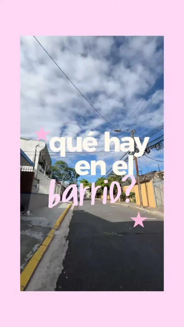 Cover of the Instagram reel “¿Qué hay en el barrio?”: a Barrio Escalante street under a cloudy sky